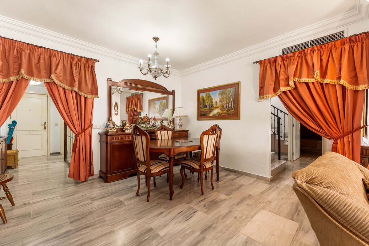 4 Bed Penthouse Duplex in Guadalmina Baja