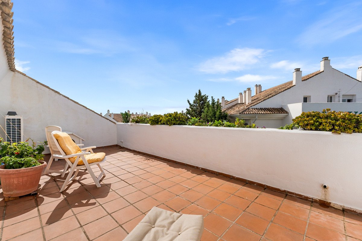 4 Bed Penthouse Duplex in Guadalmina Baja