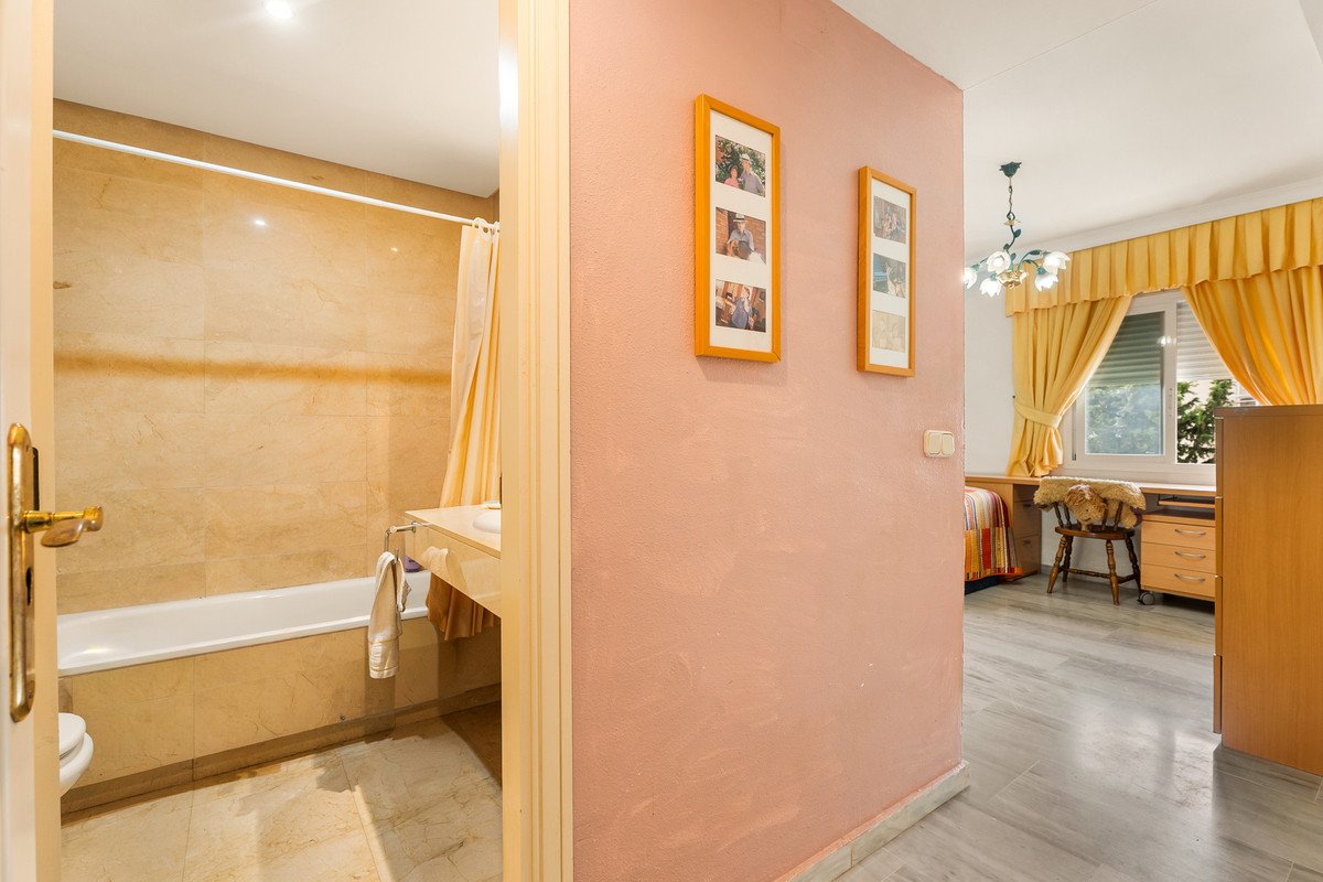 4 Bed Penthouse Duplex in Guadalmina Baja