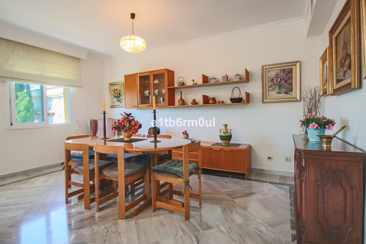 3 Bed Middle Floor Apartment in The Golden Mile