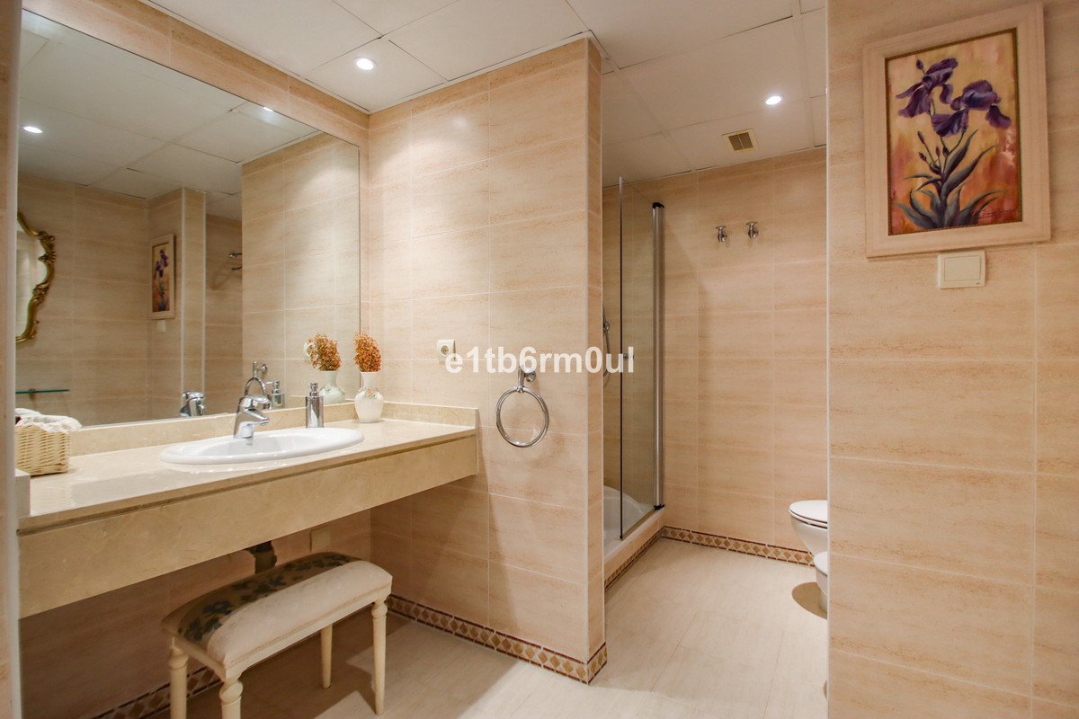3 Bed Middle Floor Apartment in The Golden Mile