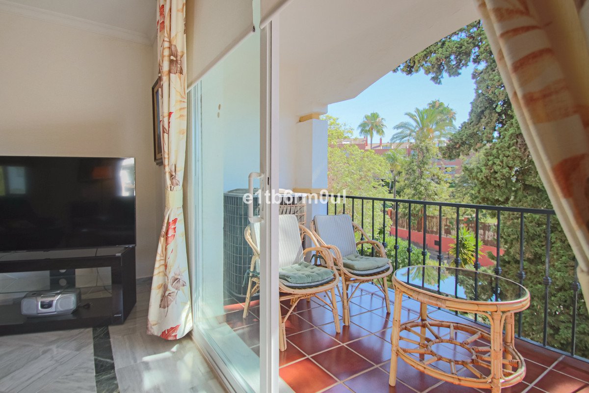 3 Bed Middle Floor Apartment in The Golden Mile