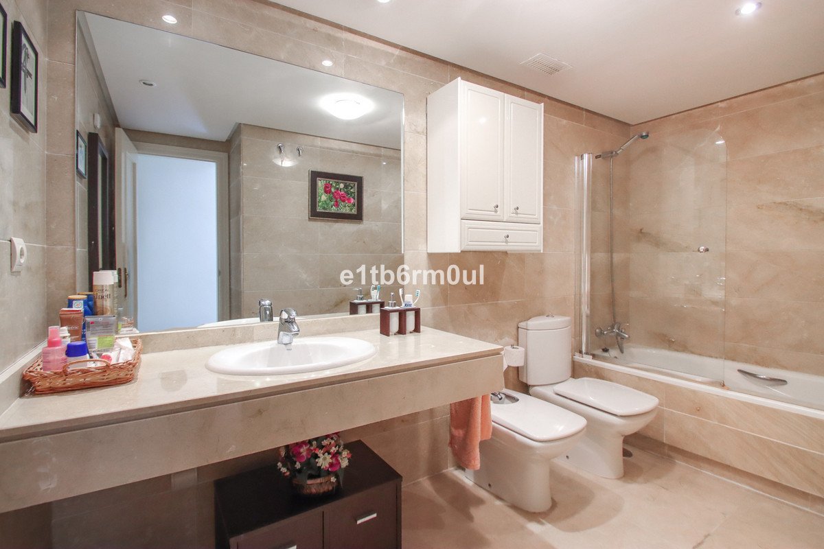 3 Bed Middle Floor Apartment in The Golden Mile