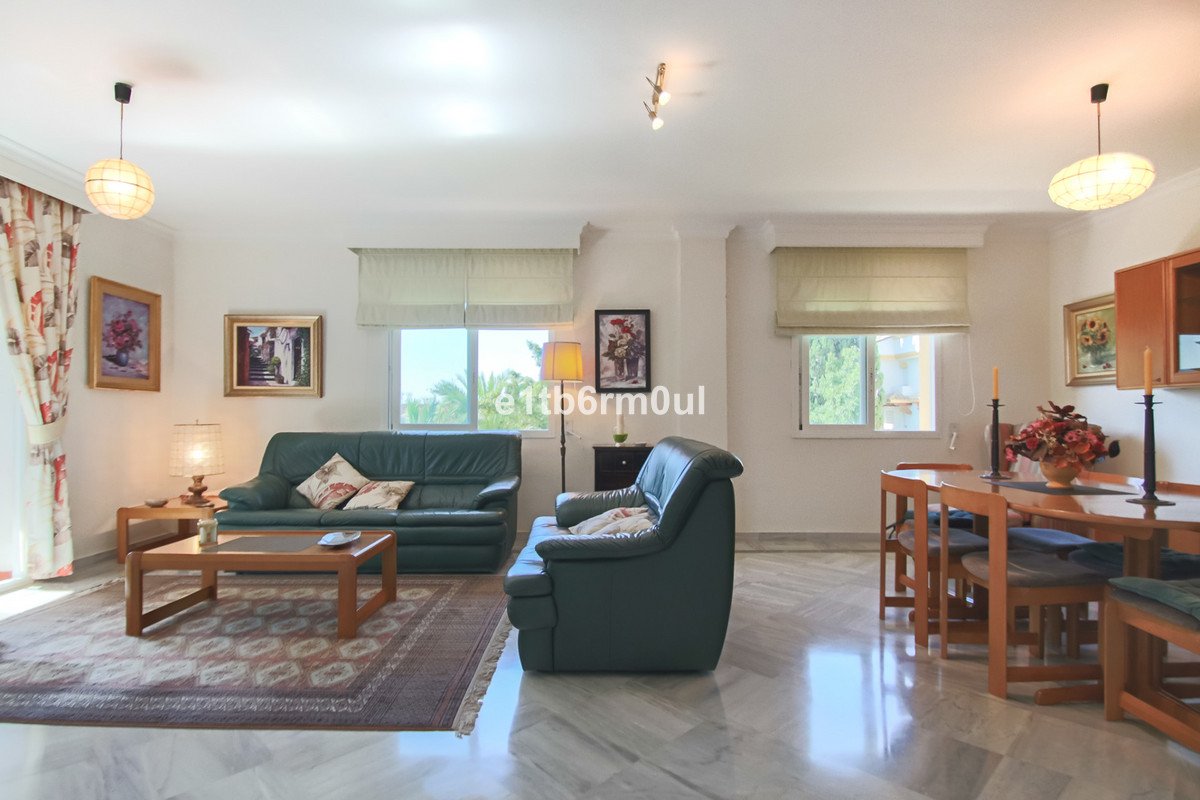 3 Bed Middle Floor Apartment in The Golden Mile