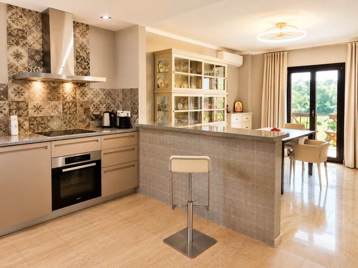 5 Bed Detached Villa in Guadalmina Alta