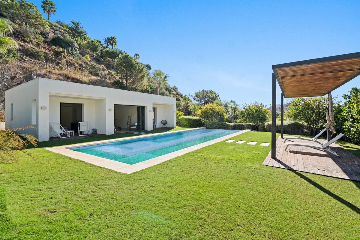 6 Bed Detached Villa in El Madroñal