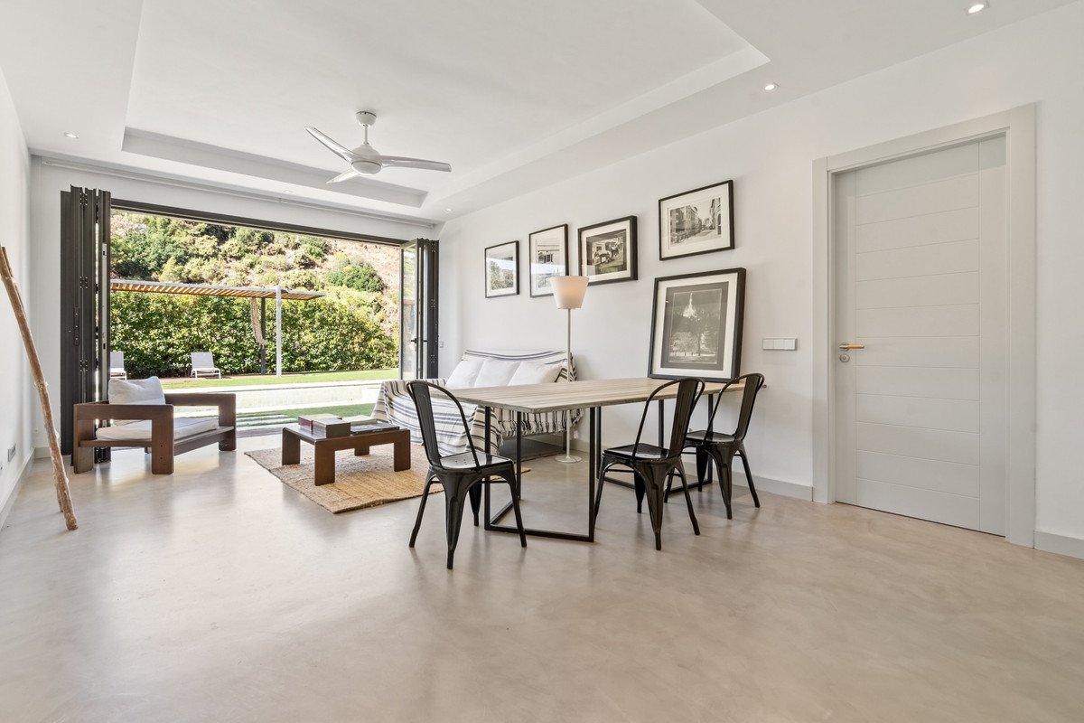 6 Bed Detached Villa in El Madroñal