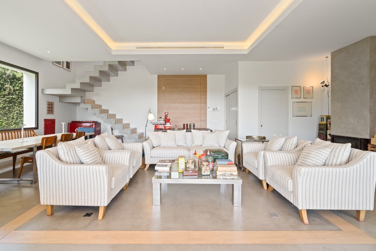 6 Bed Detached Villa in El Madroñal
