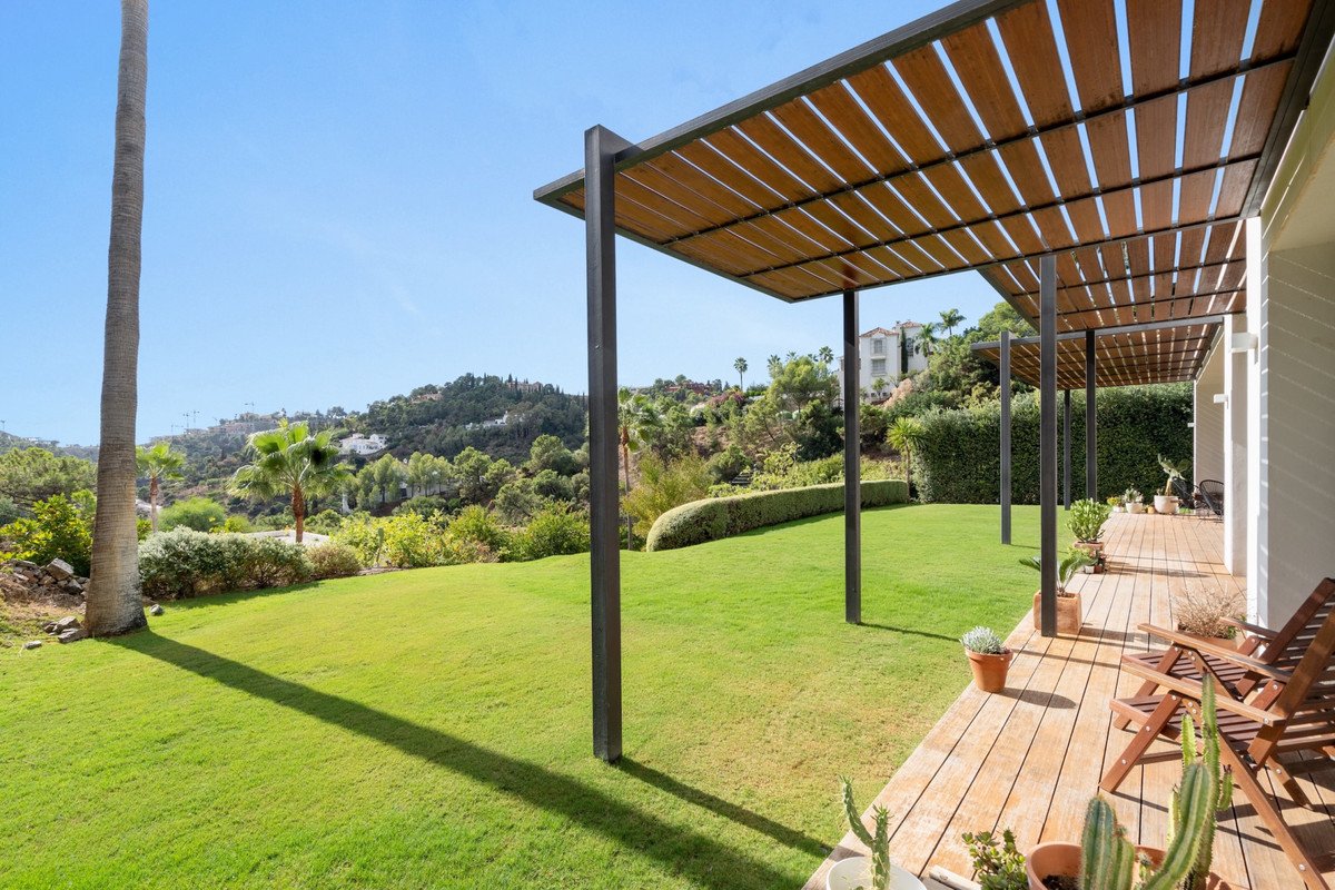 6 Bed Detached Villa in El Madroñal