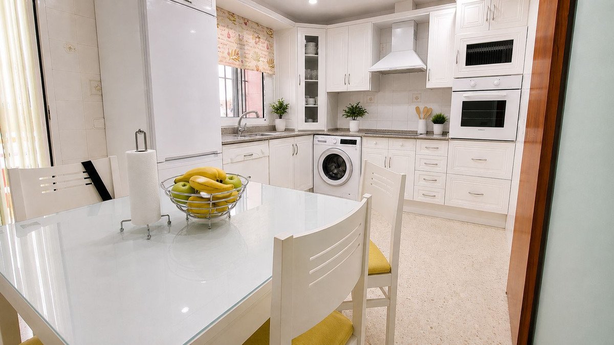 4 Bed Townhouse in La Línea