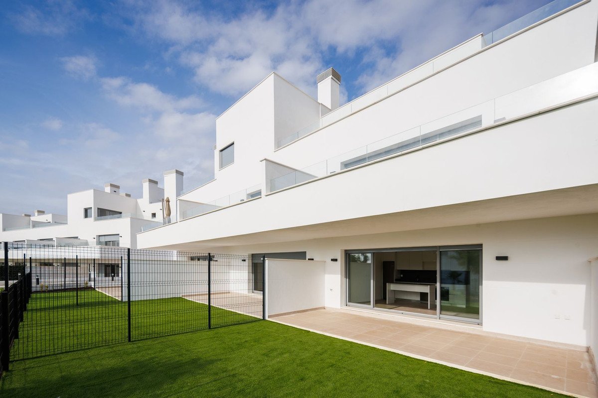 2 Bed Ground Floor Apartment in Cancelada