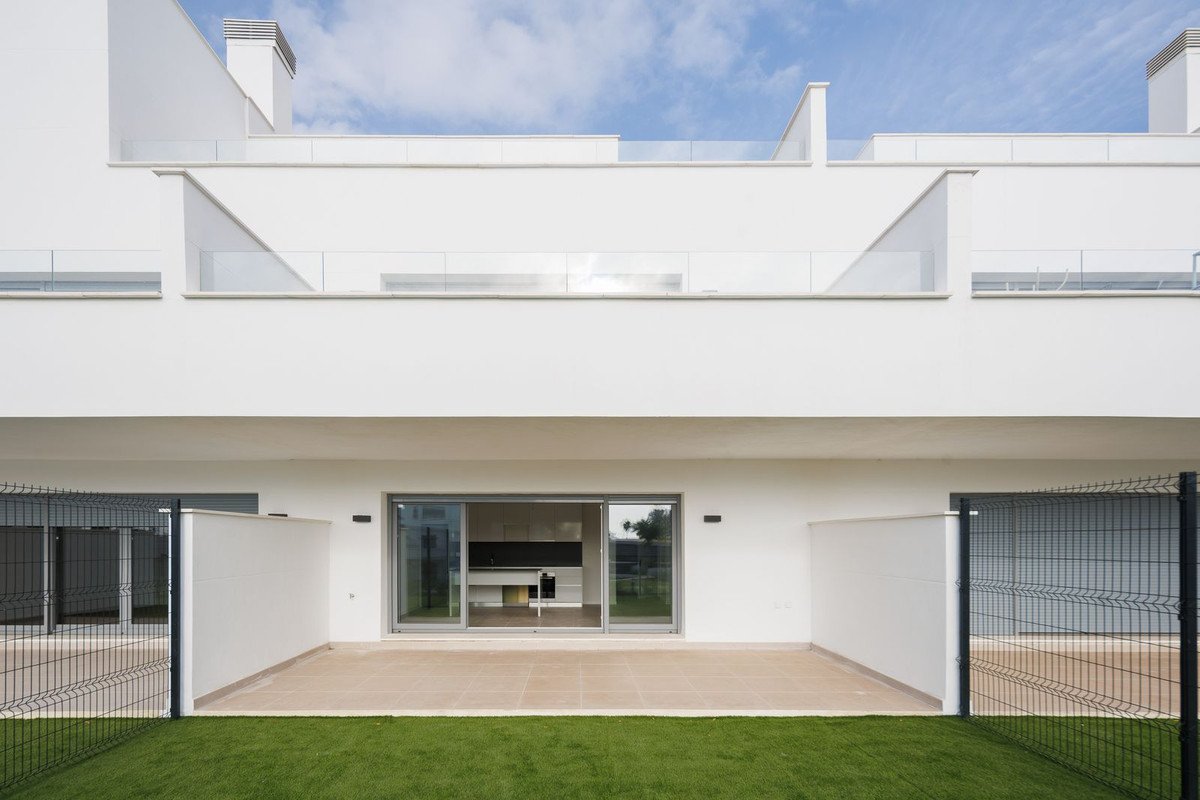 2 Bed Ground Floor Apartment in Cancelada