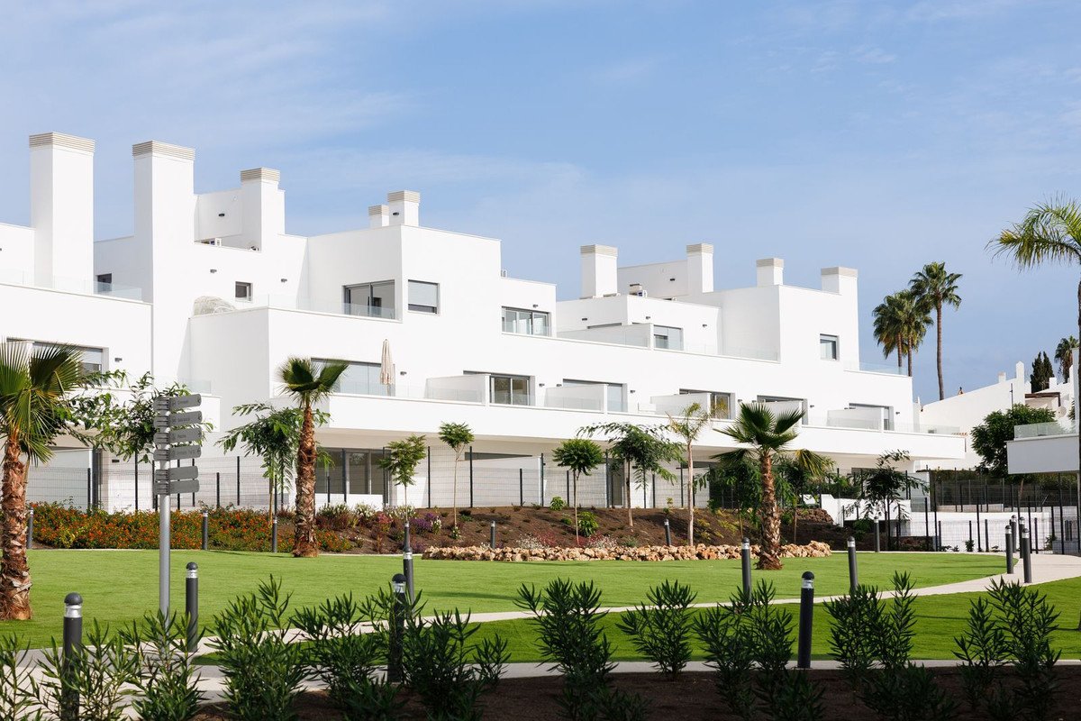 2 Bed Ground Floor Apartment in Cancelada