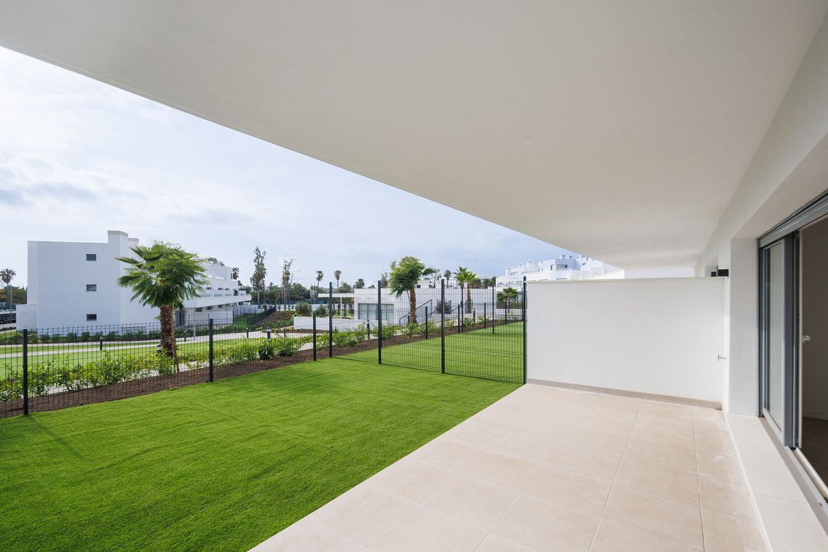 2 Bed Ground Floor Apartment in Cancelada