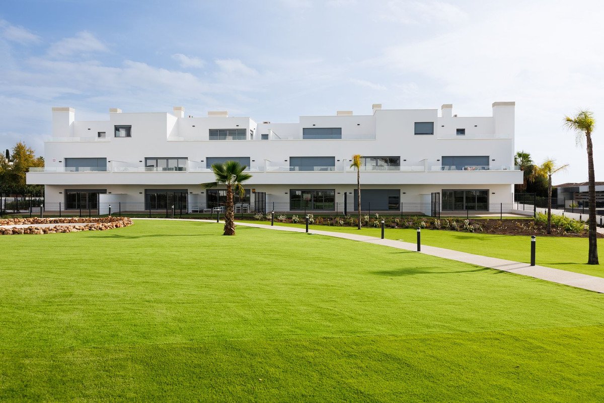 2 Bed Ground Floor Apartment in Cancelada