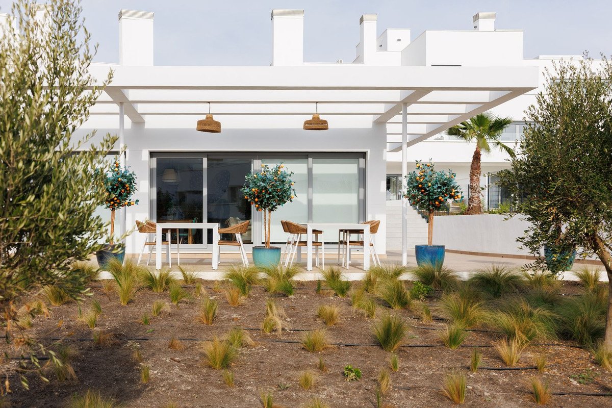 2 Bed Ground Floor Apartment in Cancelada