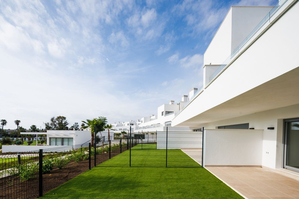 2 Bed Ground Floor Apartment in Cancelada