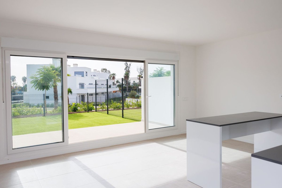 2 Bed Ground Floor Apartment in Cancelada