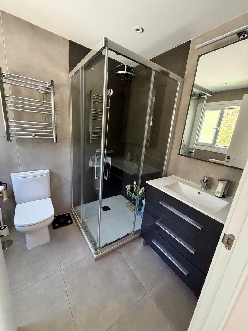 2 Bed Penthouse in Benahavís