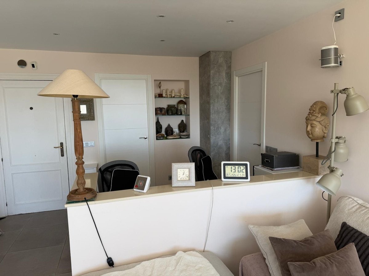 2 Bed Penthouse in Benahavís