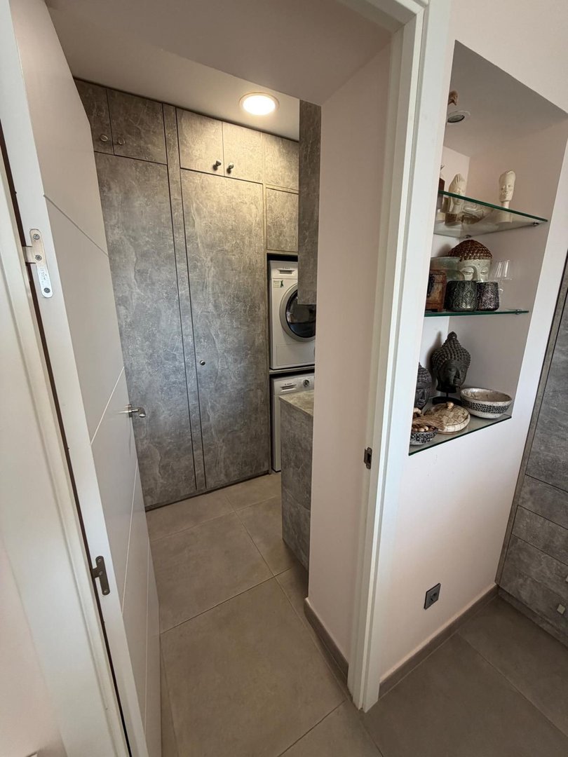 2 Bed Penthouse in Benahavís
