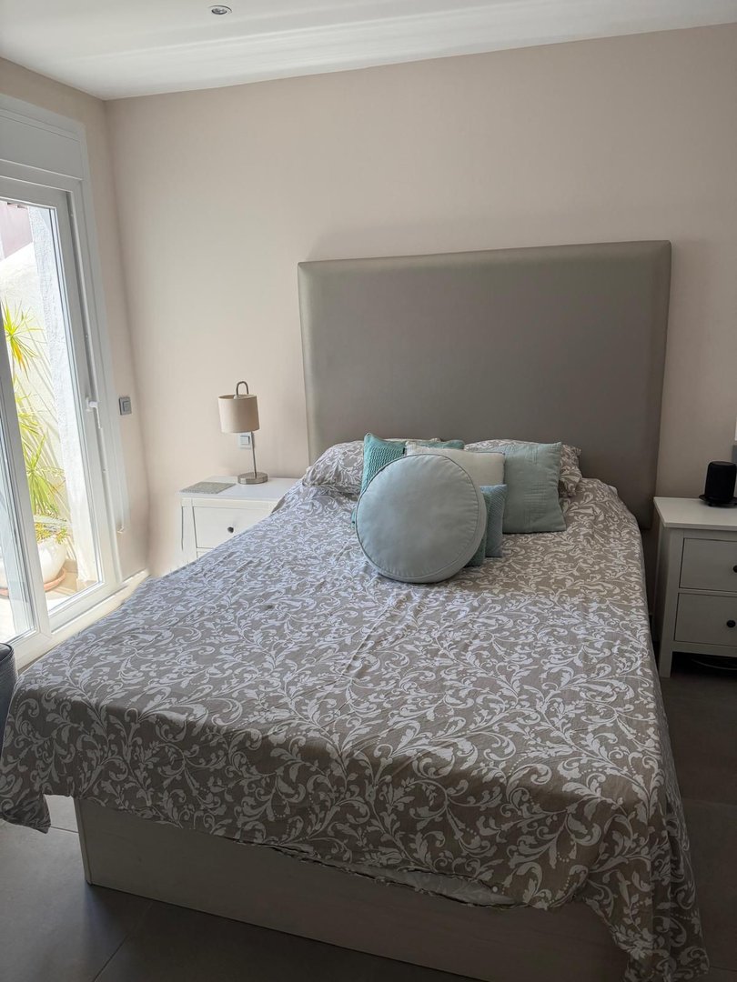 2 Bed Penthouse in Benahavís