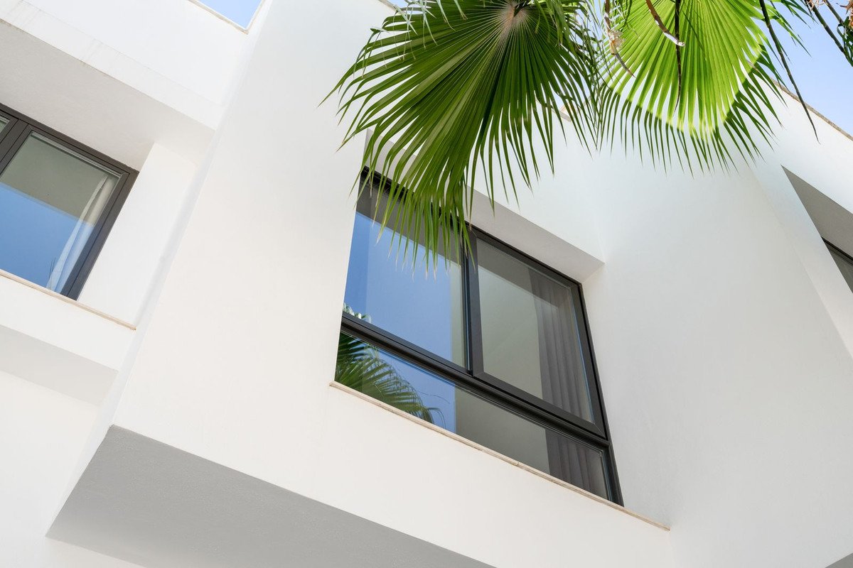 4 Bed Townhouse in Estepona
