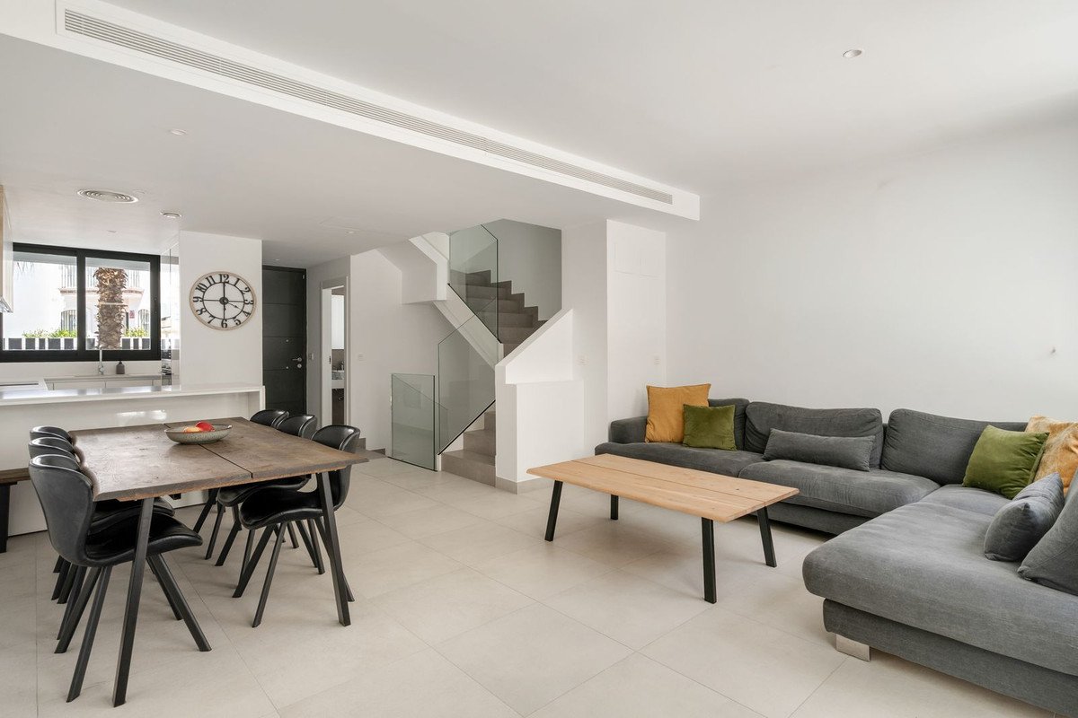 4 Bed Townhouse in Estepona