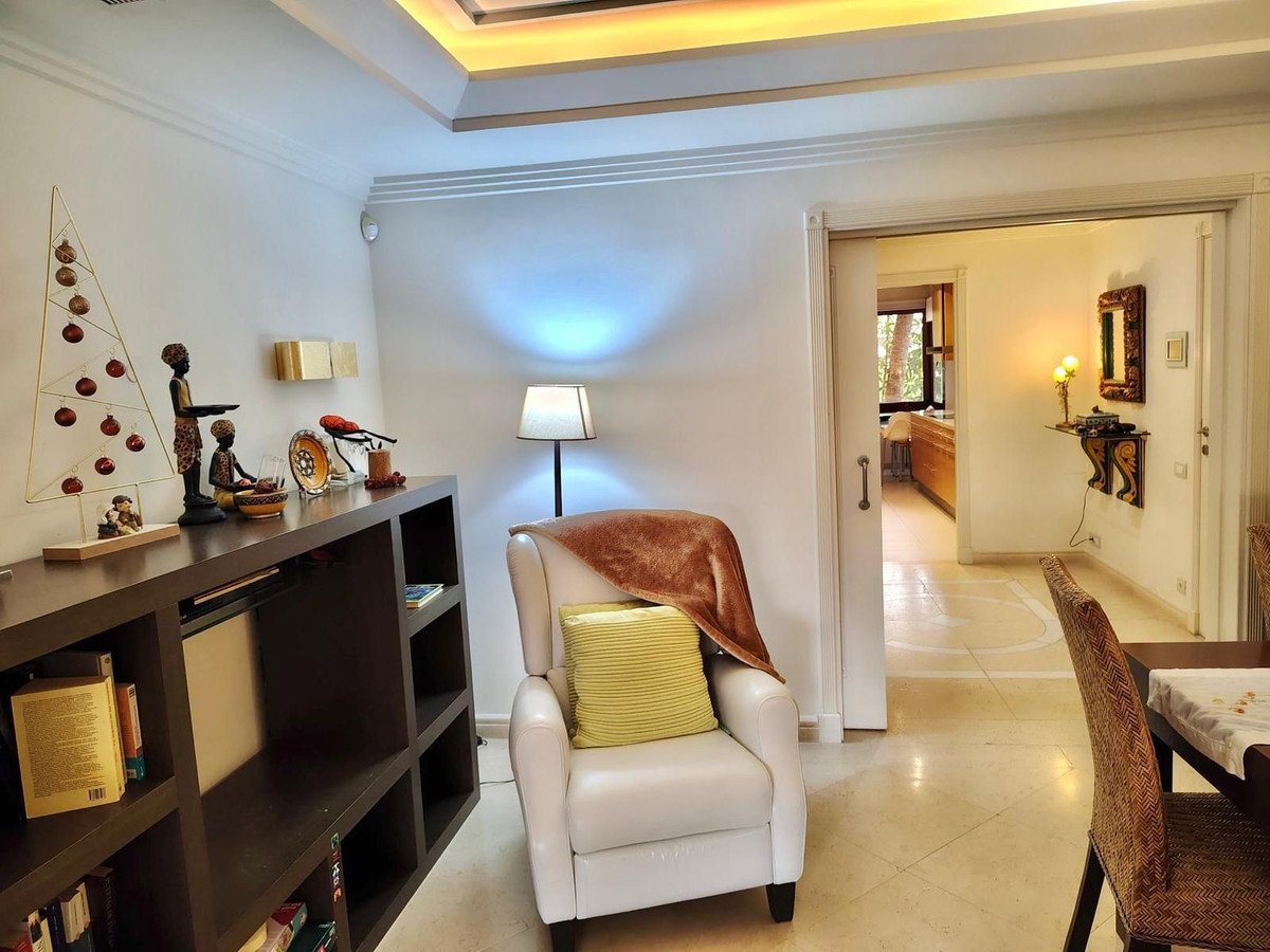 3 Bed Middle Floor Apartment in Estepona