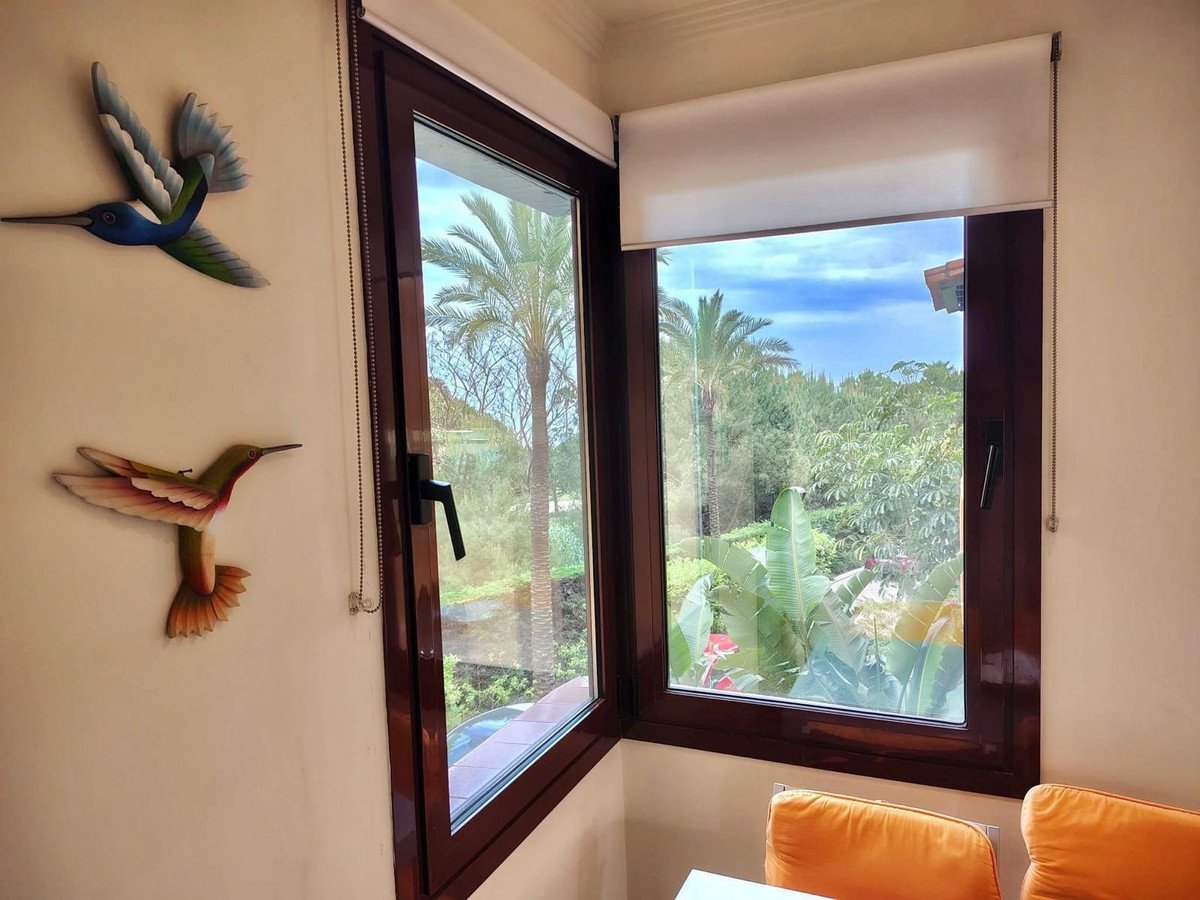 3 Bed Middle Floor Apartment in Estepona