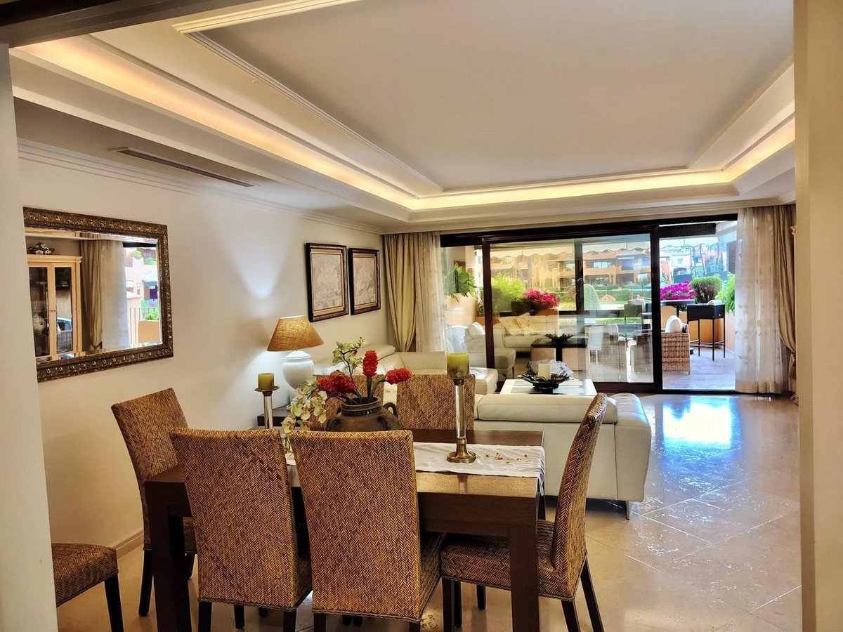 3 Bed Middle Floor Apartment in Estepona