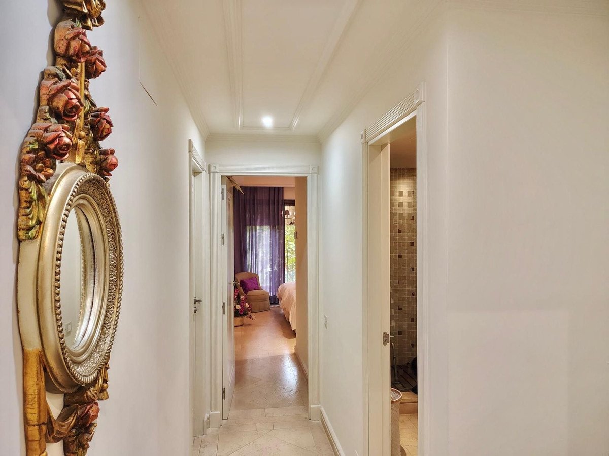 3 Bed Middle Floor Apartment in Estepona