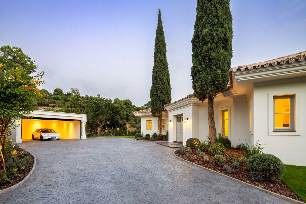 5 Bed Detached Villa in La Zagaleta