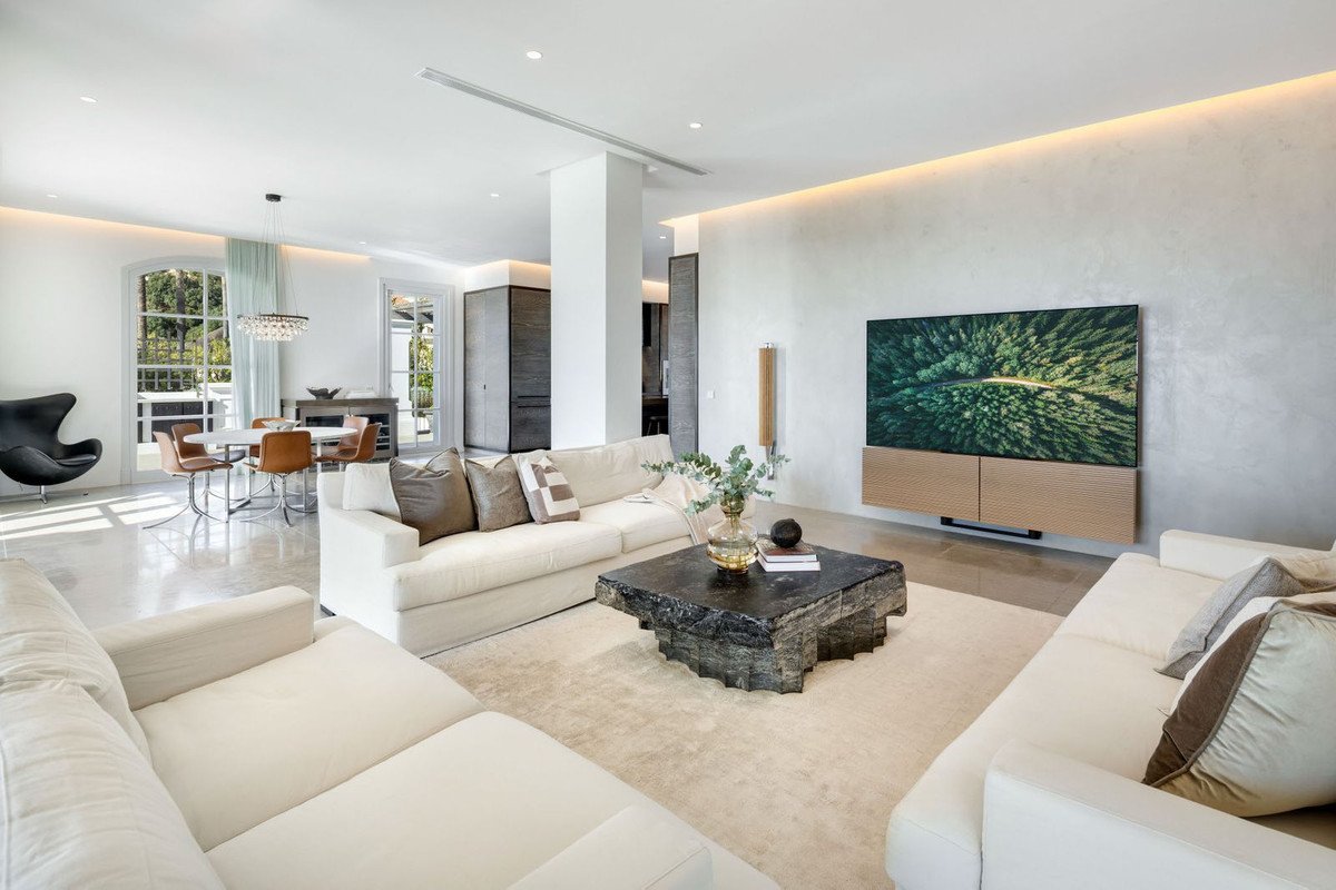 7 Bed Detached Villa in Benahavís