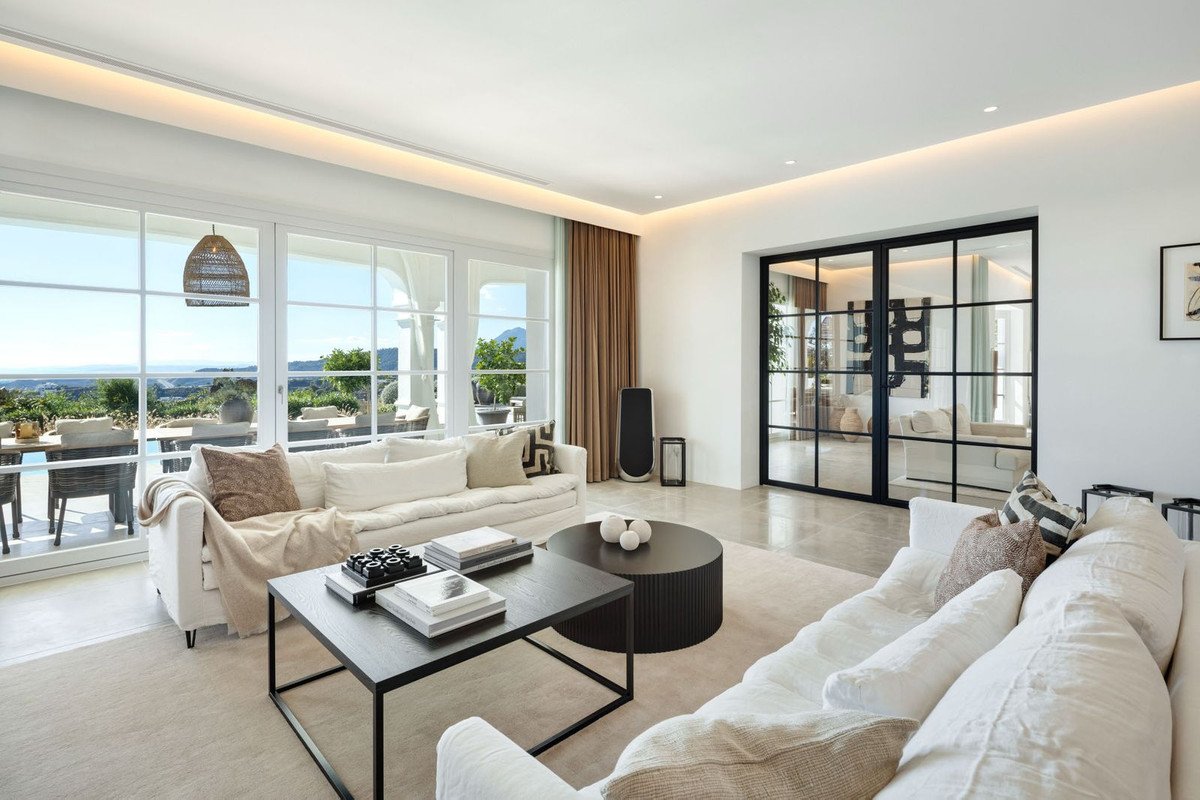 7 Bed Detached Villa in Benahavís
