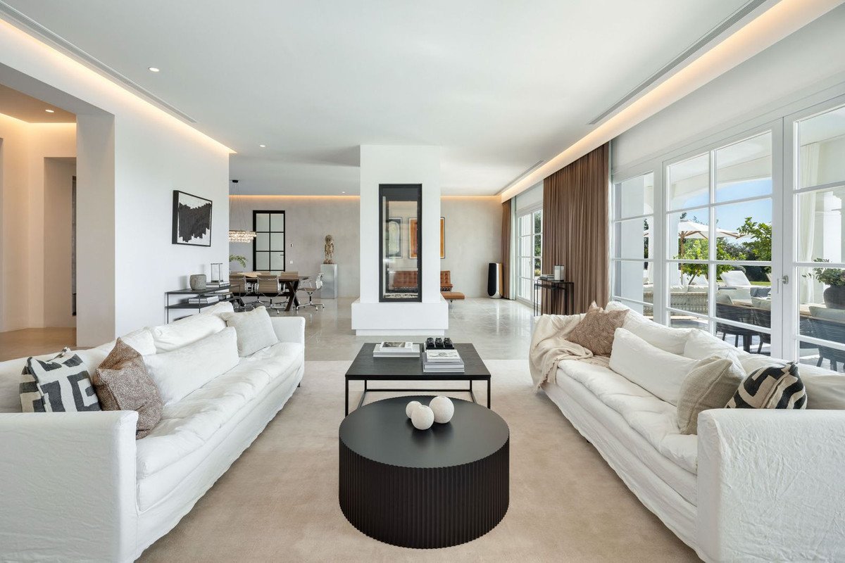 7 Bed Detached Villa in Benahavís
