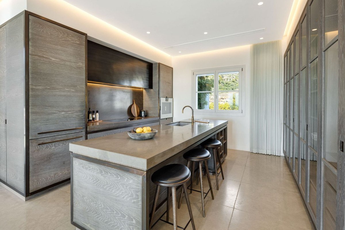 7 Bed Detached Villa in Benahavís