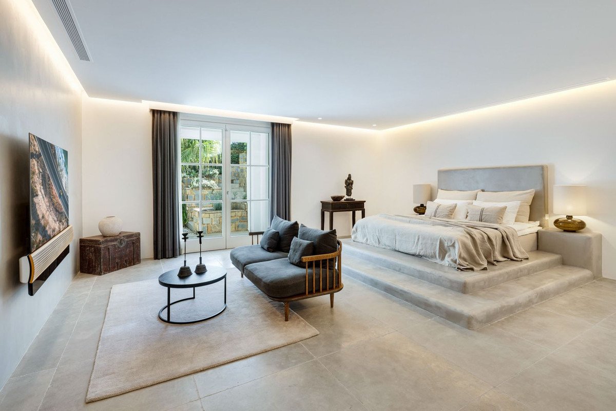 7 Bed Detached Villa in Benahavís