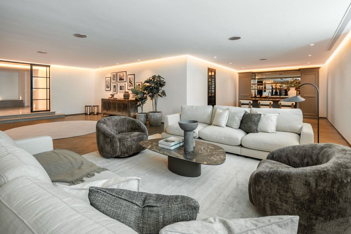 7 Bed Detached Villa in Benahavís