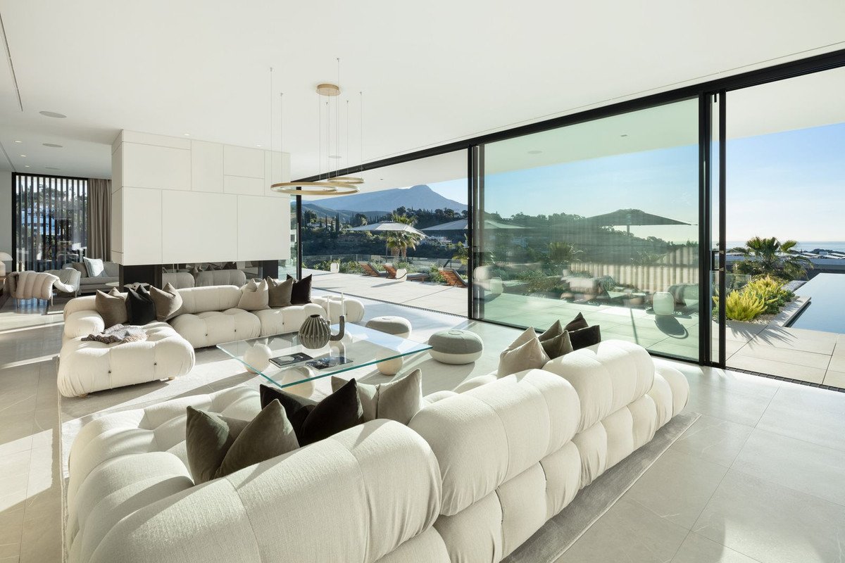8 Bed Detached Villa in El Madroñal