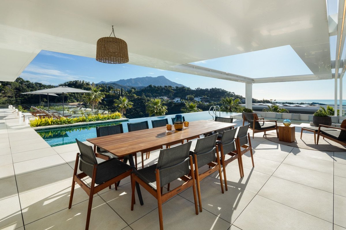 8 Bed Detached Villa in El Madroñal
