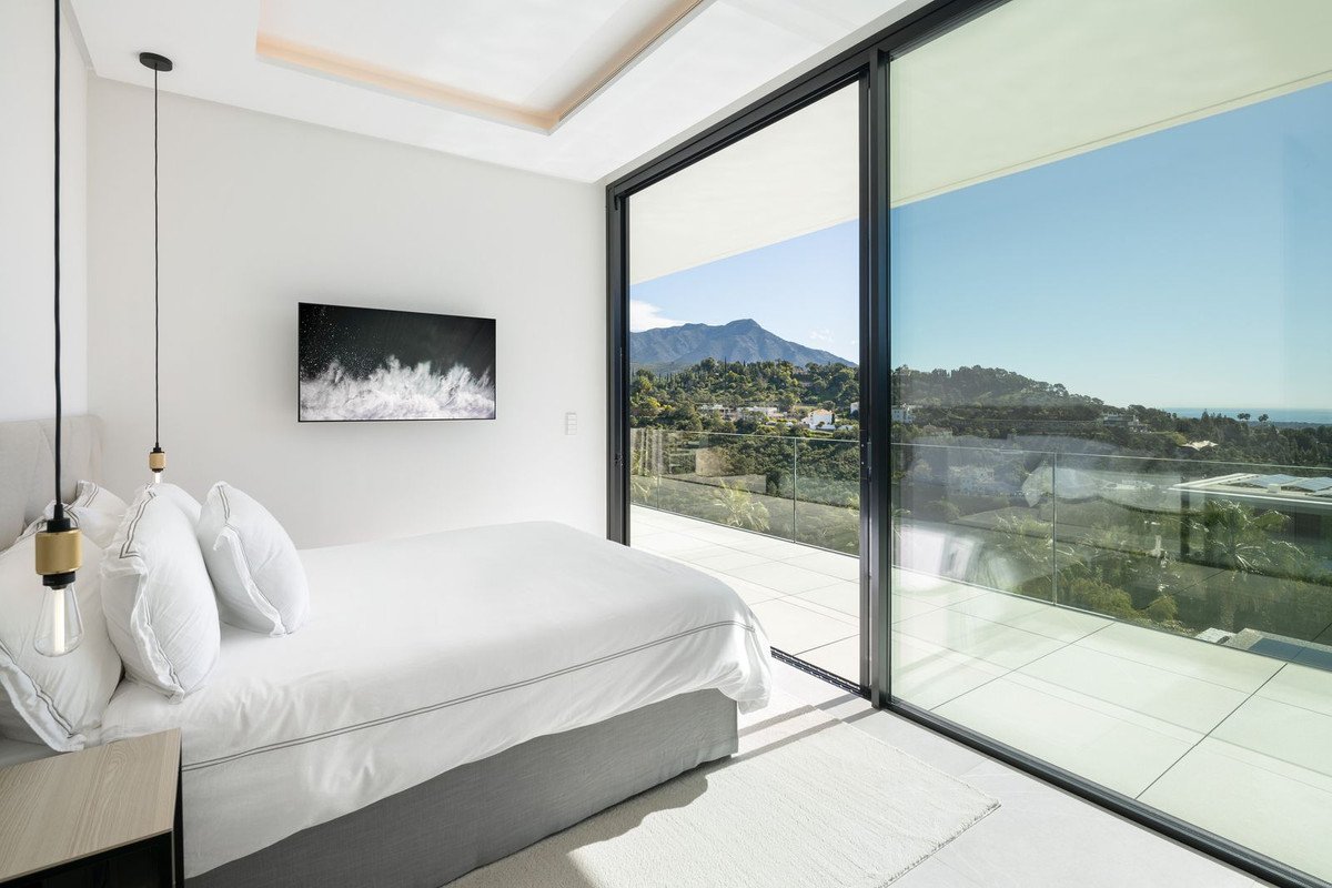 8 Bed Detached Villa in El Madroñal