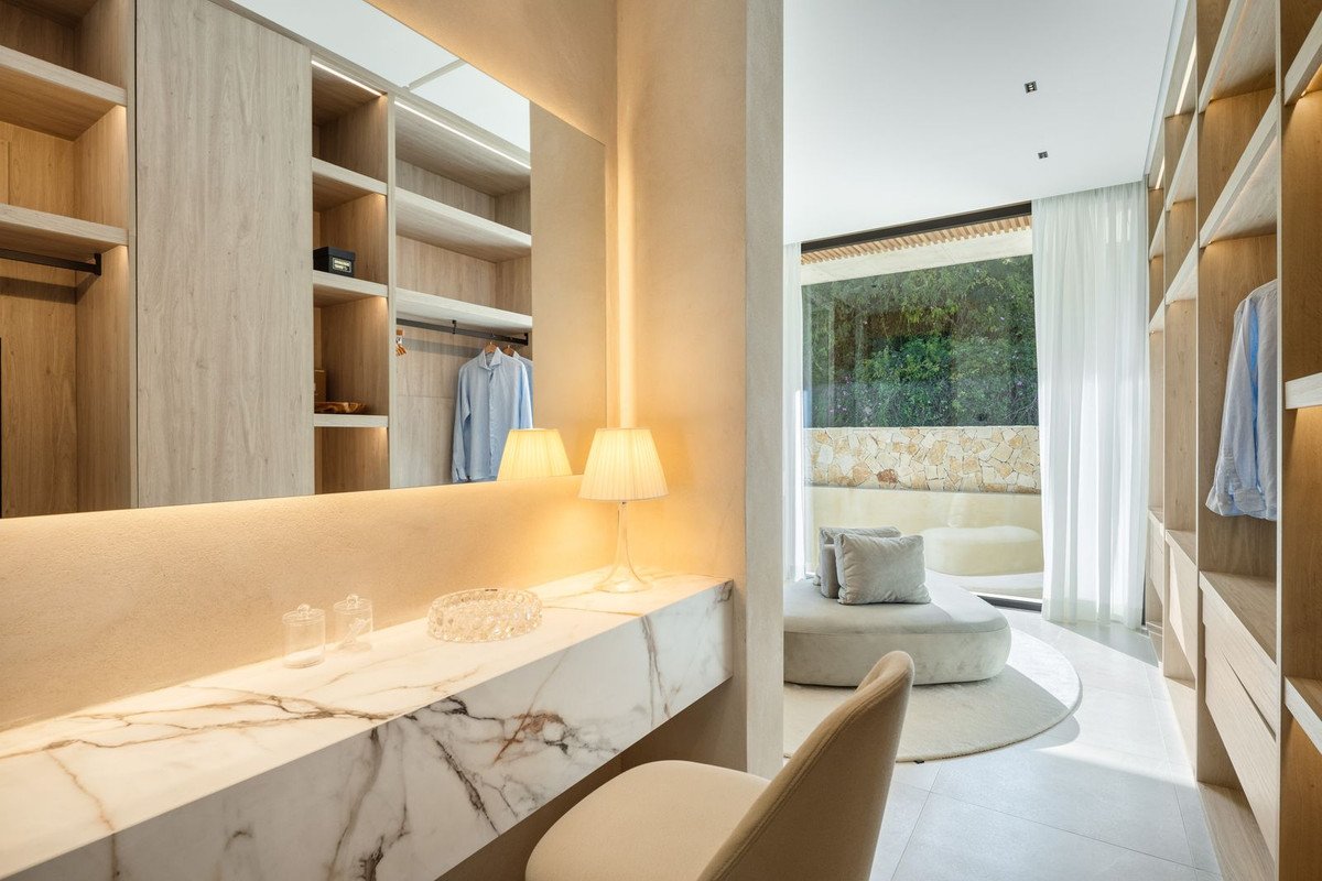 6 Bed Detached Villa in El Madroñal
