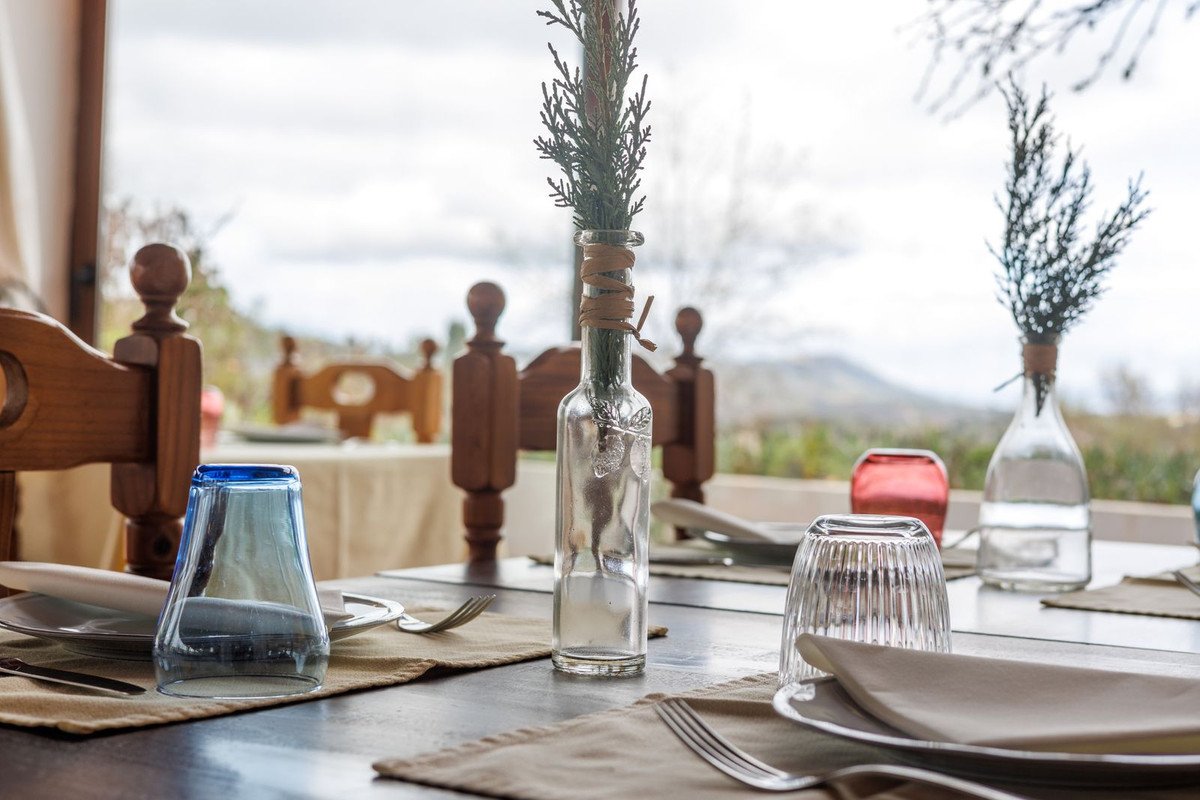 9 Bed Bed and Breakfast in Villanueva de Tapia