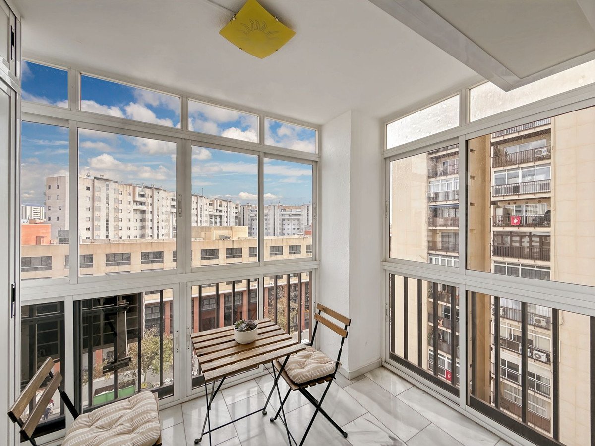 2 Bed Middle Floor Apartment in Los Tilos
