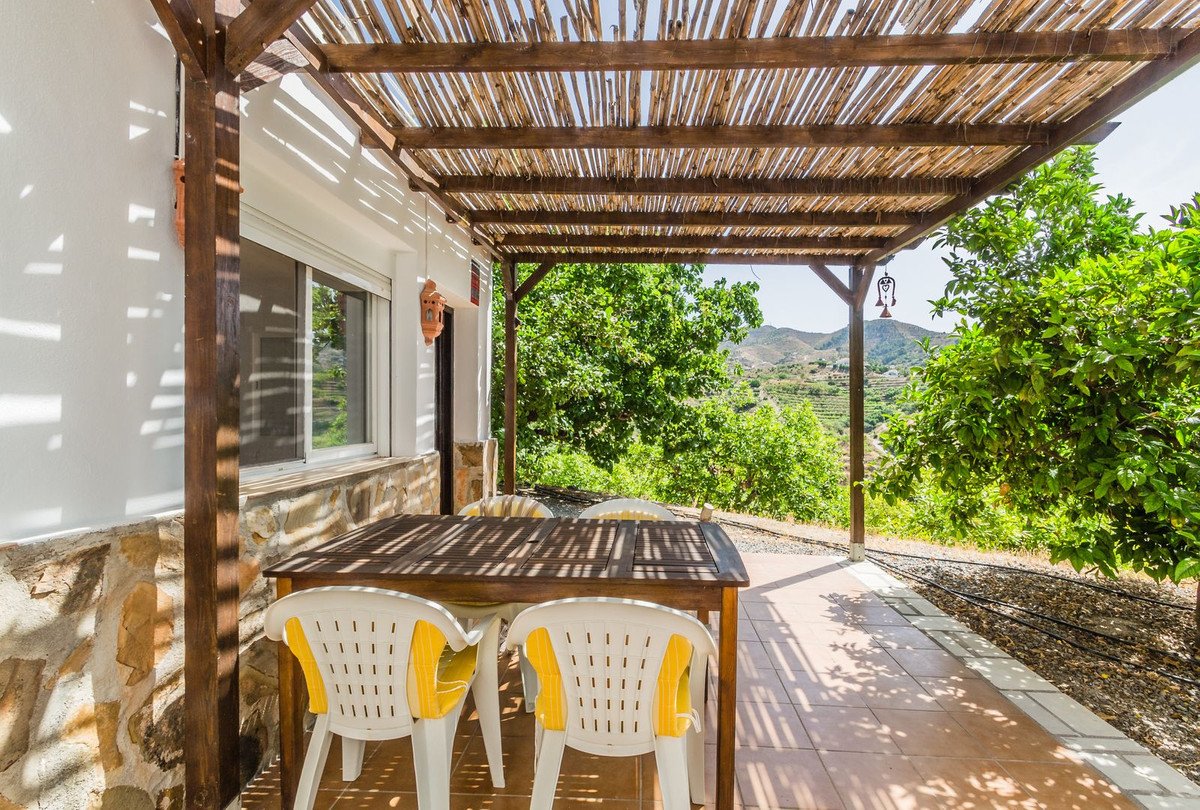4 Bed Detached Villa in La Herradura