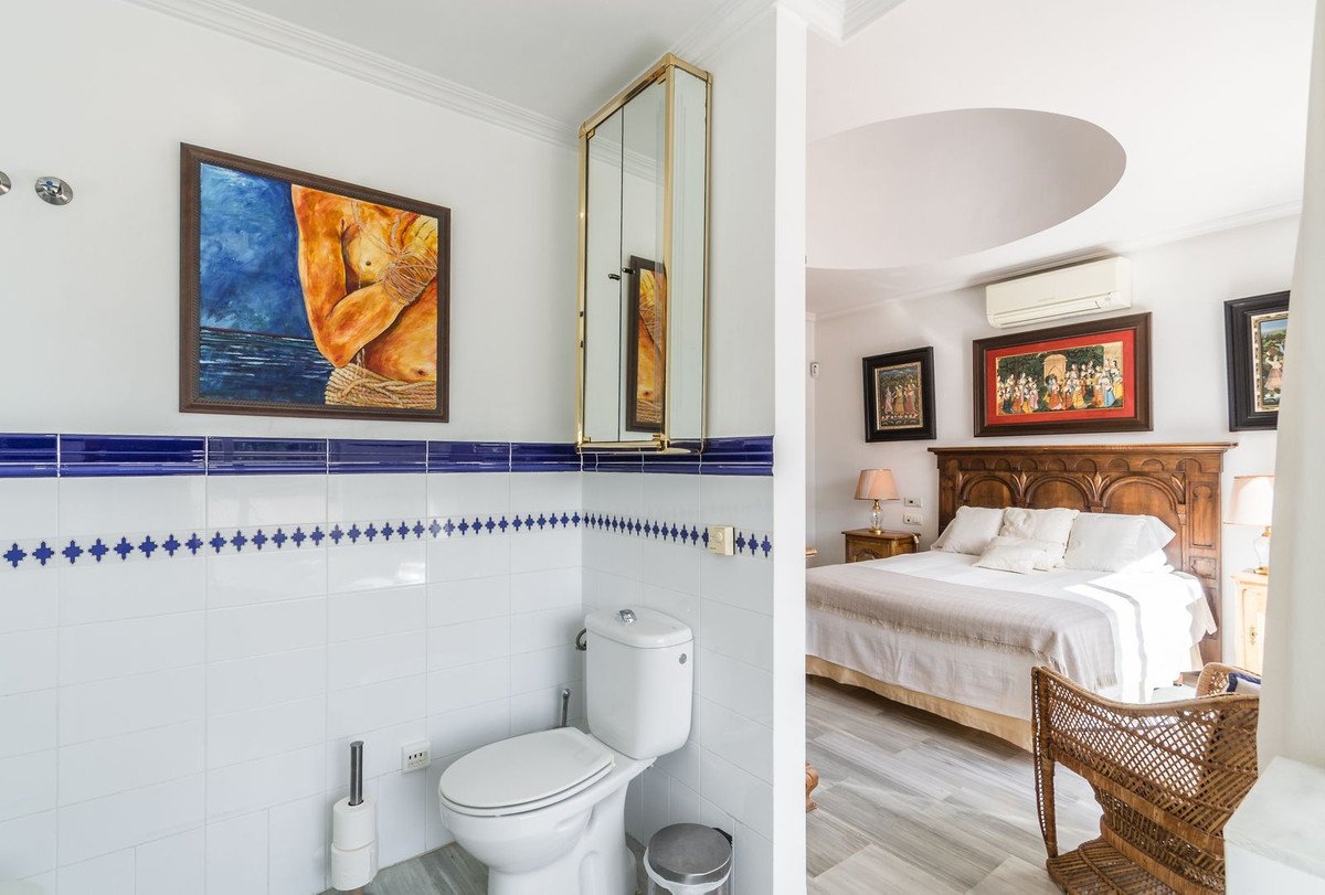 4 Bed Detached Villa in La Herradura