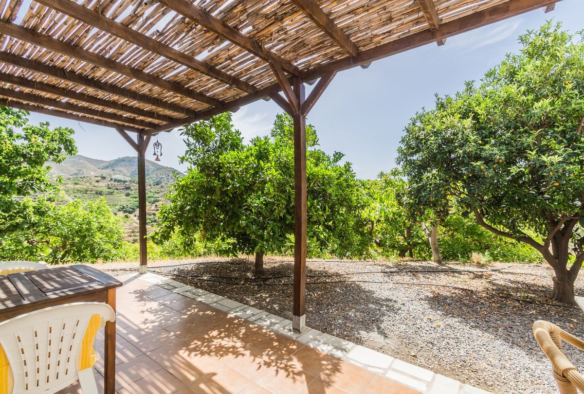 4 Bed Detached Villa in La Herradura