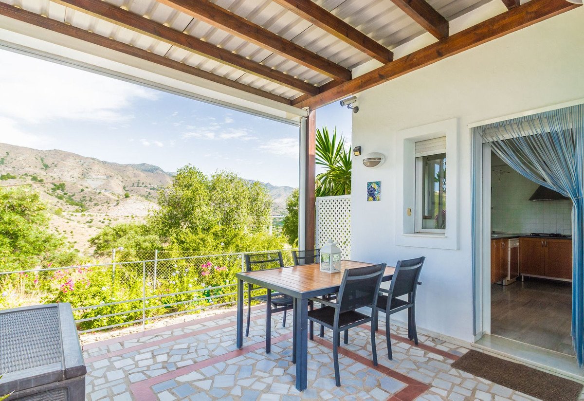 4 Bed Detached Villa in La Herradura