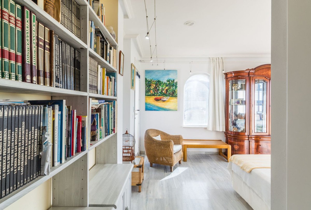 4 Bed Detached Villa in La Herradura